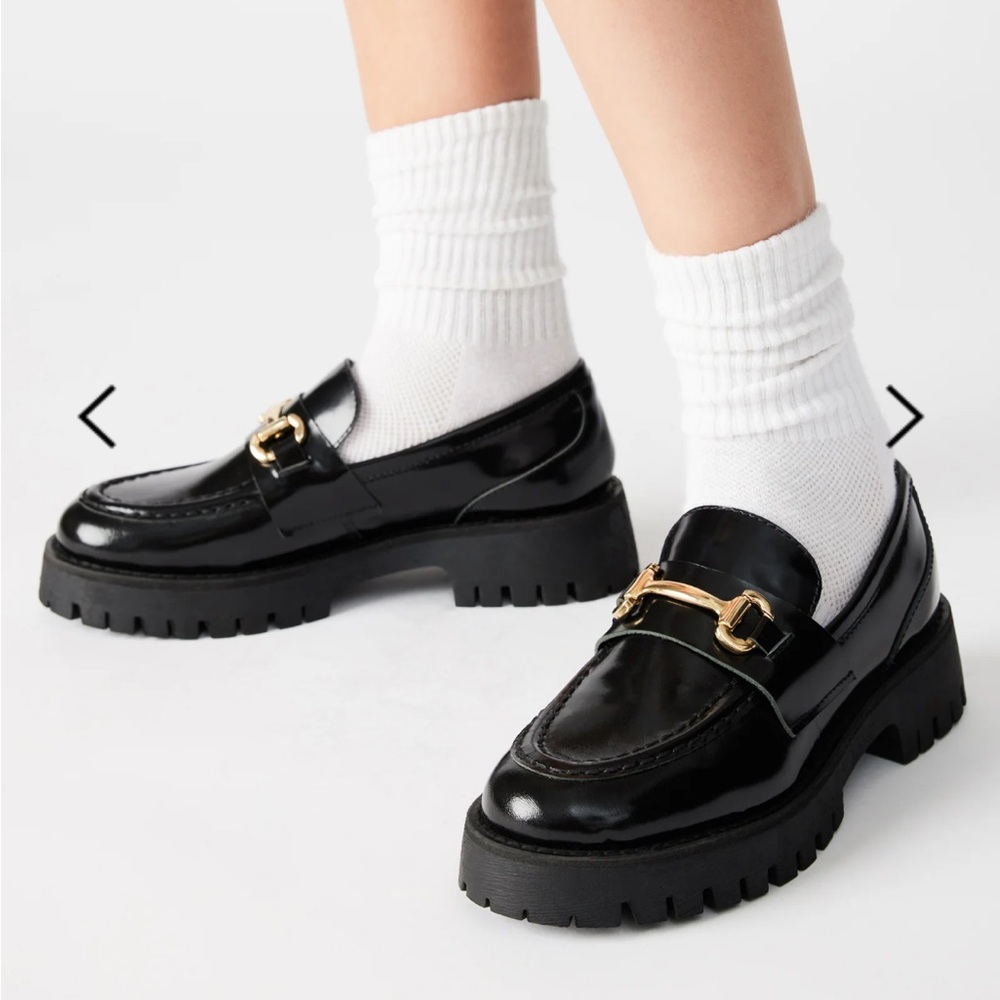 Steve Madden LANDO BLACK LEATHER Loafers with Gold Buckle